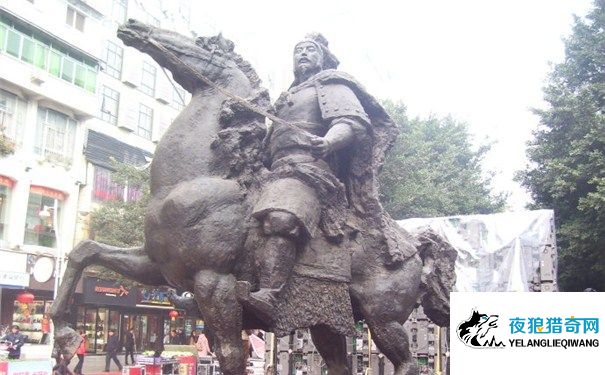 桓温雕像