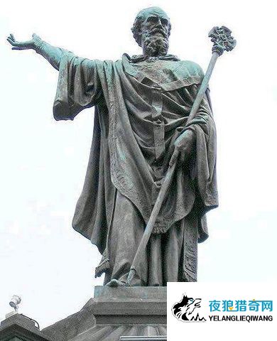 乌尔班二世雕像