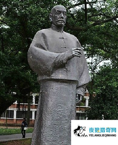 黄遵宪雕像