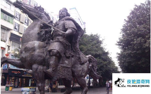 桓温的塑像