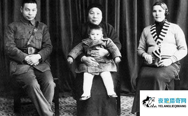 蒋经国和母亲妻儿