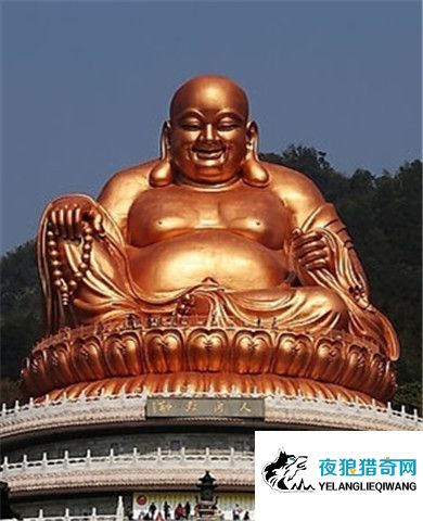 弥勒佛雕像